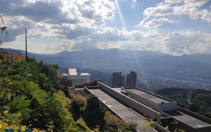 Casa en Medellín en Las Palmas