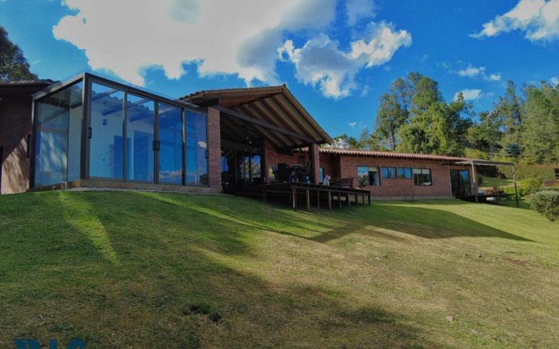 Casa en Envigado en Loma del Escobero