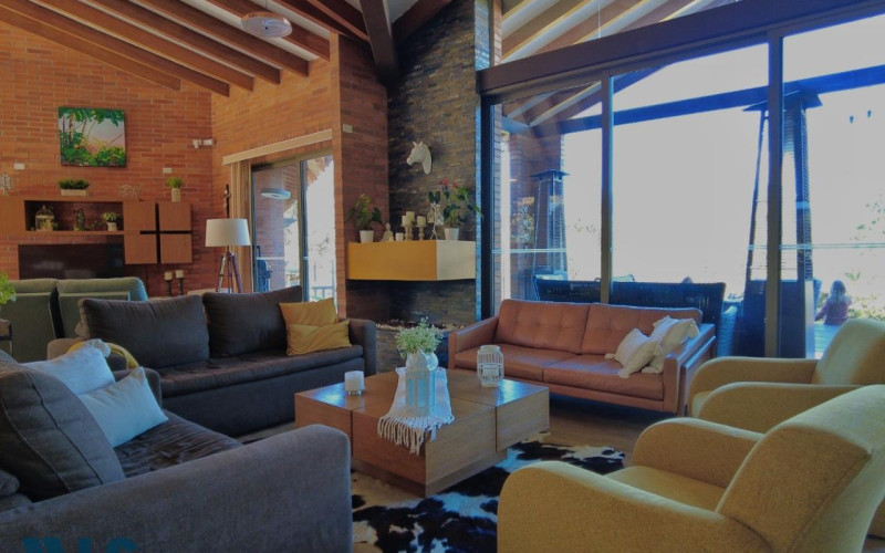 Casa en Envigado en Loma del Escobero