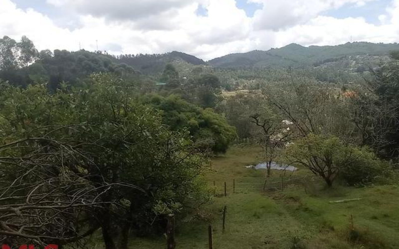 Lote Residencial en El Retiro en Corredor Don Diego