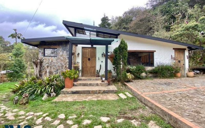 Casa en Envigado en Alto de las Palmas
