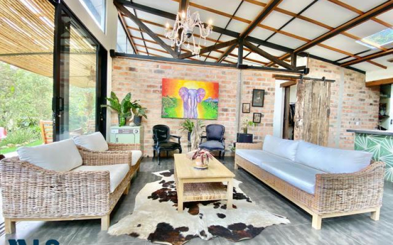 Casa en Envigado en Alto de las Palmas