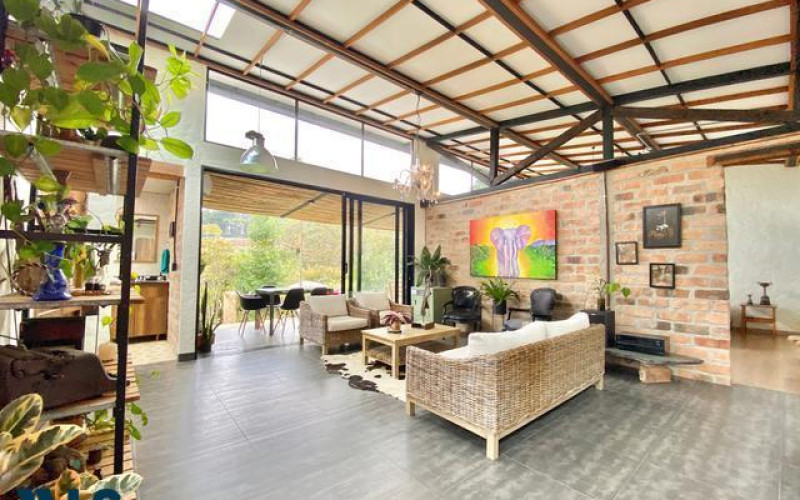 Casa en Envigado en Alto de las Palmas