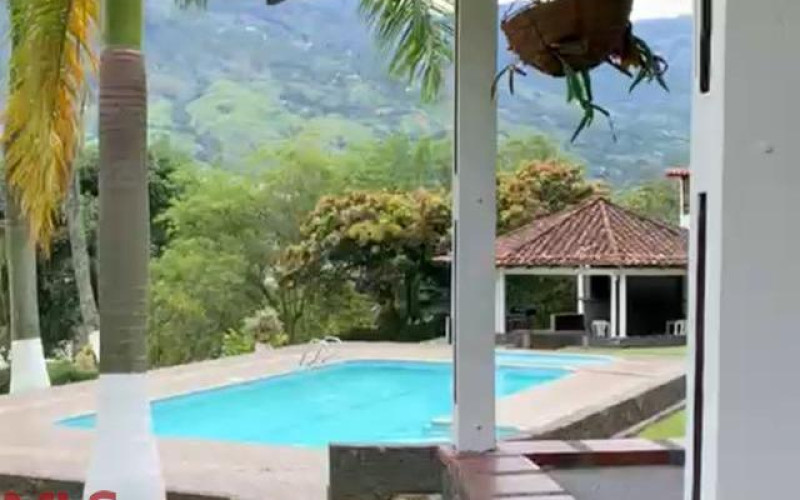 Finca Recreativa en Copacabana en V. Alvarado
