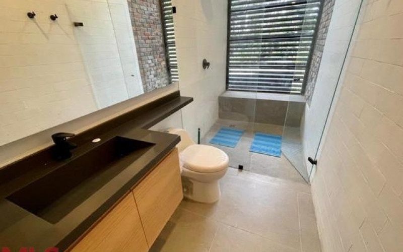 Casa en Envigado en Alto de las Palmas