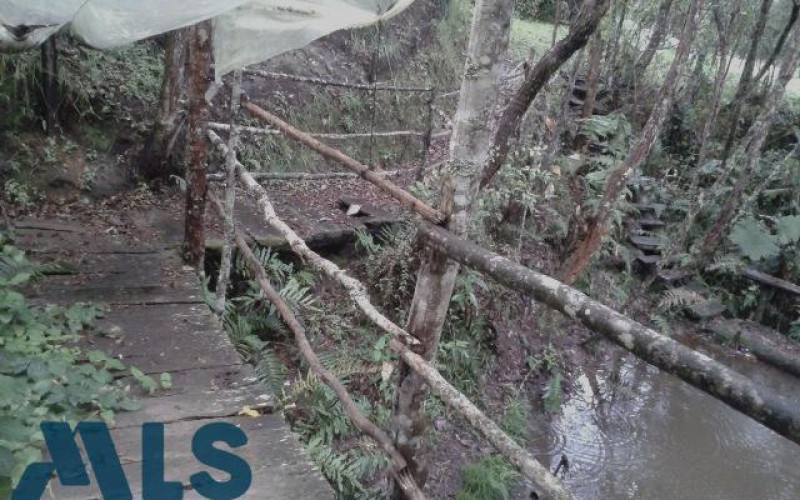 Finca Recreativa en Santa Elena en Rural
