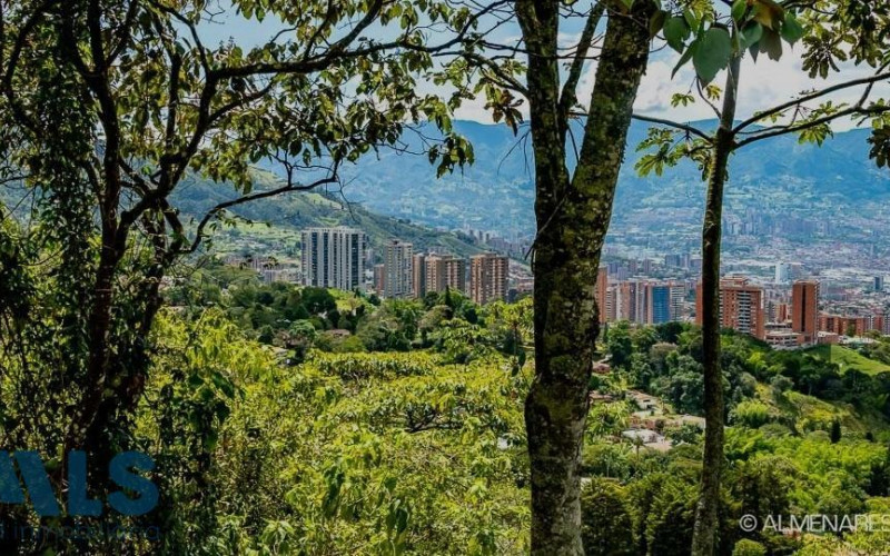 Lote Residencial en Envigado en Loma del Escobero