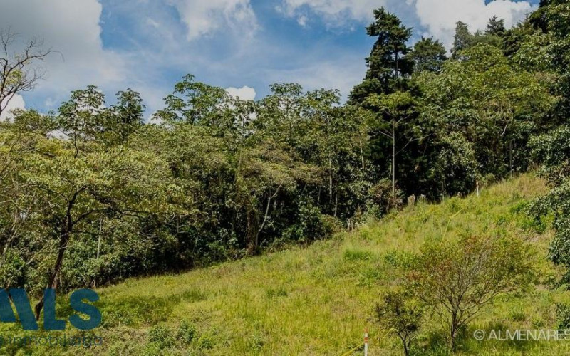 Lote Residencial en Envigado en Loma del Escobero