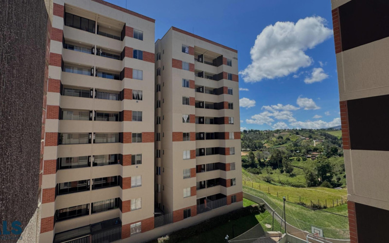 Apartamento en Marinilla en Autopista (Marinilla)