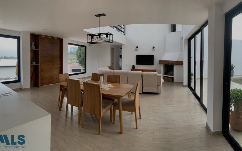 Casa en Envigado en Alto del escobero (Envigado)