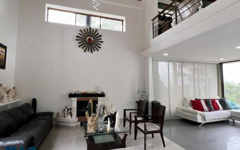 Casa en Envigado en Loma del Escobero