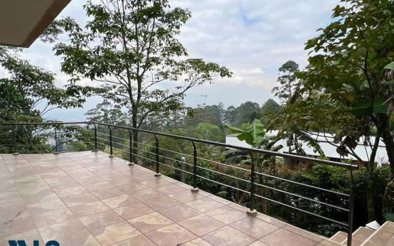 Casa en Envigado en Loma del Escobero