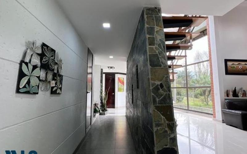Casa en Envigado en Loma del Escobero