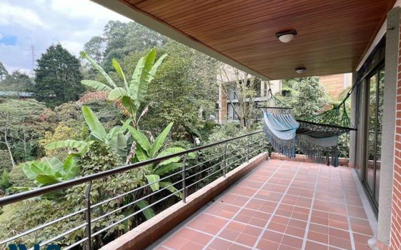 Casa en Envigado en Loma del Escobero