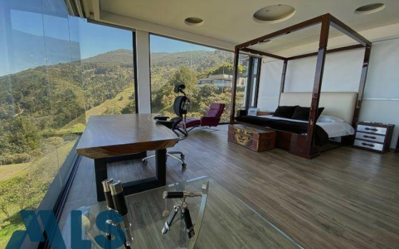 Casa en Medellín en Las Palmas
