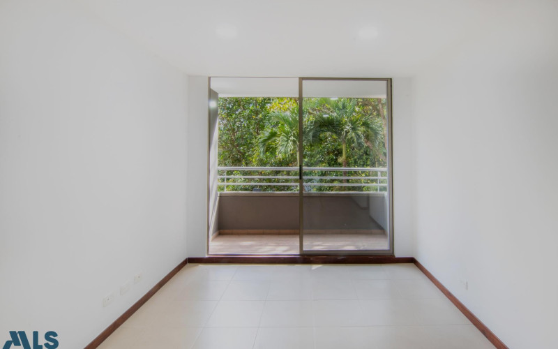 Apartamento en Medellín en Loma de los Parra