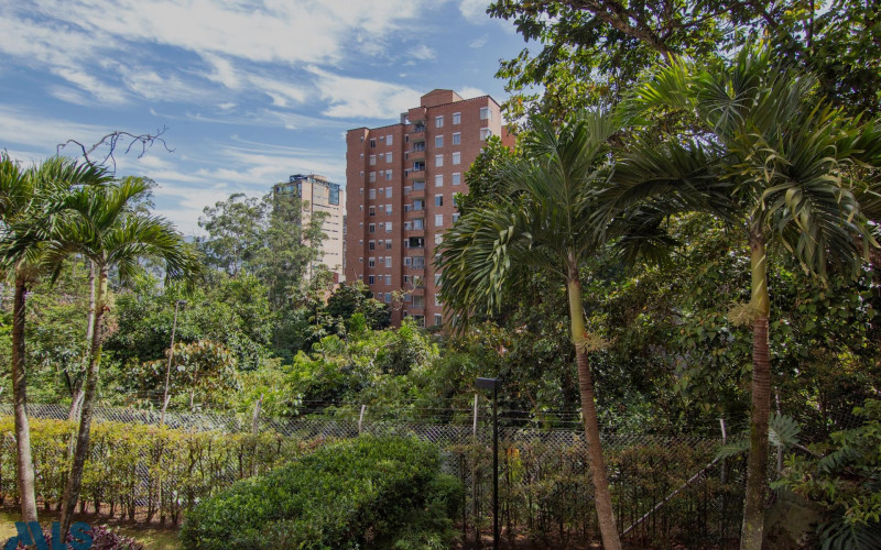 Apartamento en Medellín en Loma de los Parra
