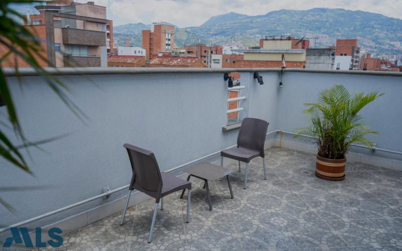 Apartamento en Medellín en Laureles