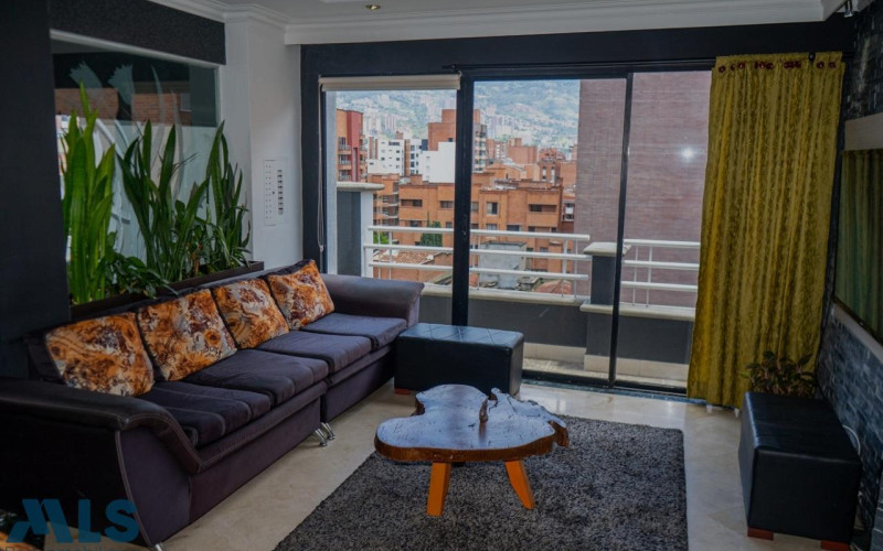 Apartamento en Medellín en Laureles