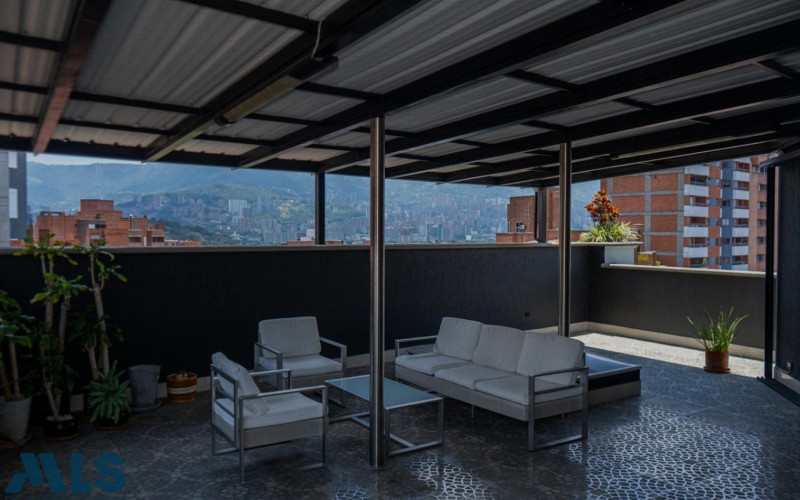 Apartamento en Medellín en Laureles