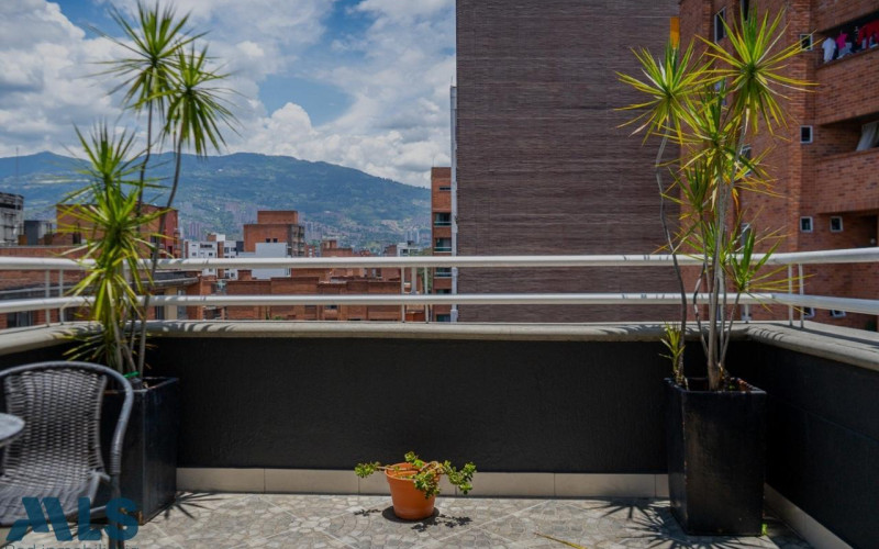 Apartamento en Medellín en Laureles