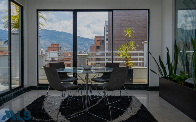 Apartamento en Medellín en Laureles