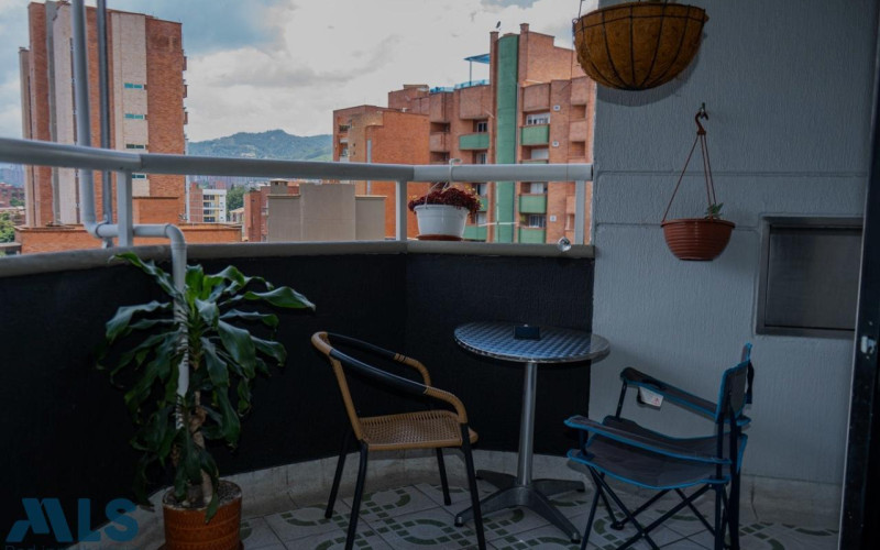 Apartamento en Medellín en Laureles