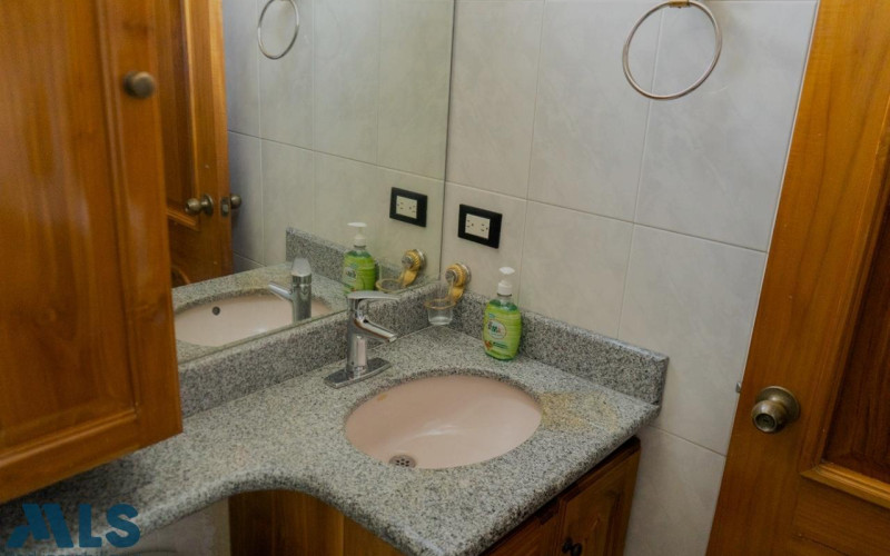 Apartamento en Medellín en Laureles
