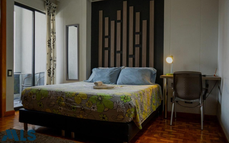 Apartamento en Medellín en Laureles