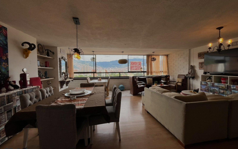 Apartamento en Medellín en Los Colores