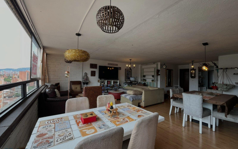 Apartamento en Medellín en Los Colores