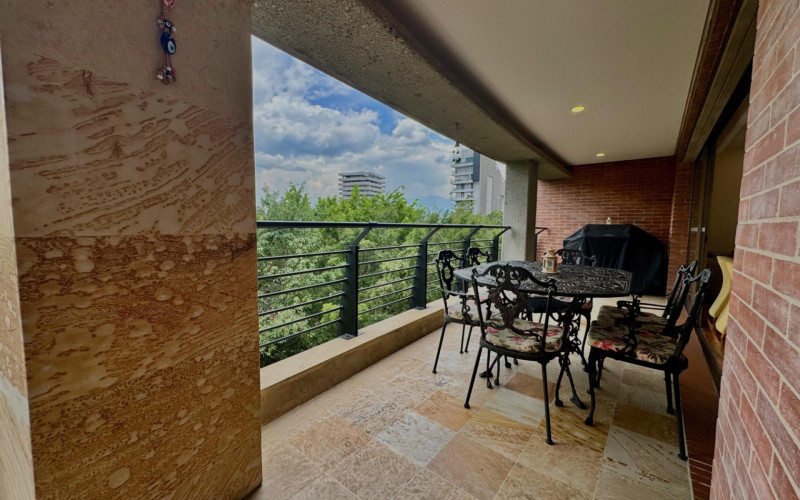 Apartamento en Medellín en Las Lomas Nº 1
