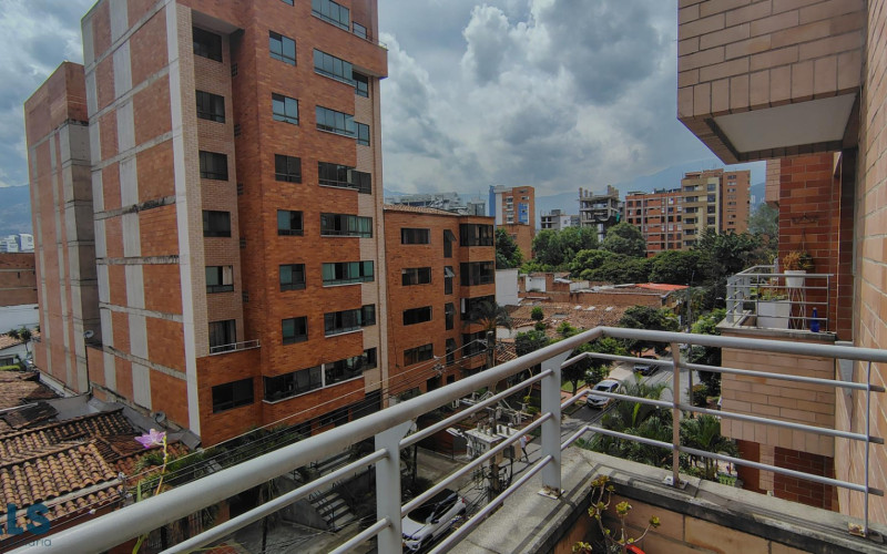 Apartamento en Medellín en Conquistadores