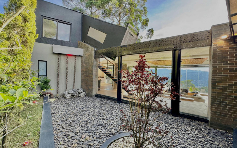 Casa en Medellín en El Poblado
