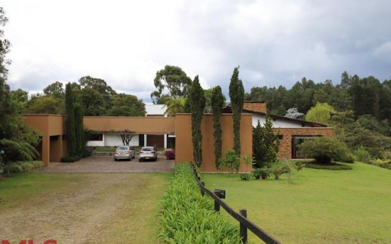 Casa en Envigado en Alto de las Palmas
