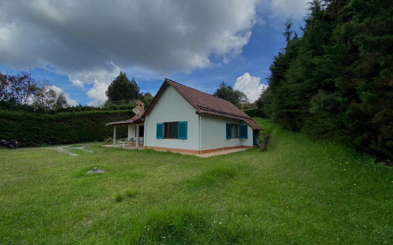 Casa en Envigado en Alto del escobero (Envigado)