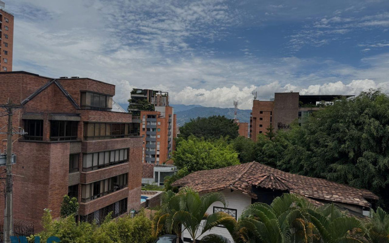 Apartamento en Medellín en Las Lomas Nº 2