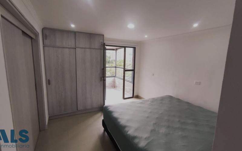 Apartamento en Medellín en Los Colores