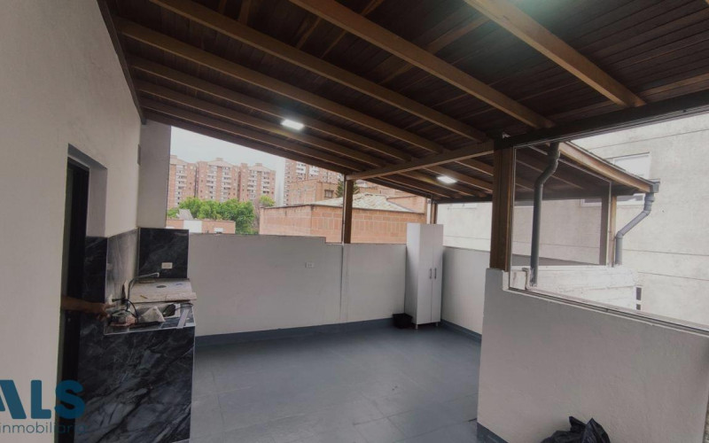 Apartamento en Medellín en Los Colores