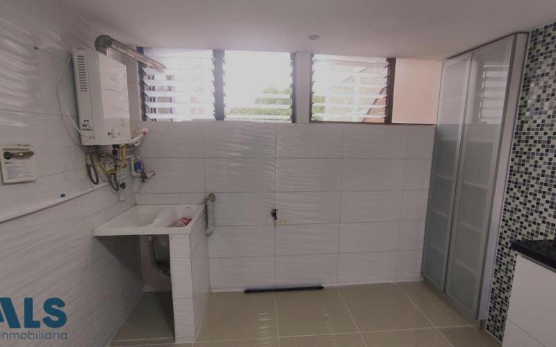 Apartamento en Medellín en Los Colores
