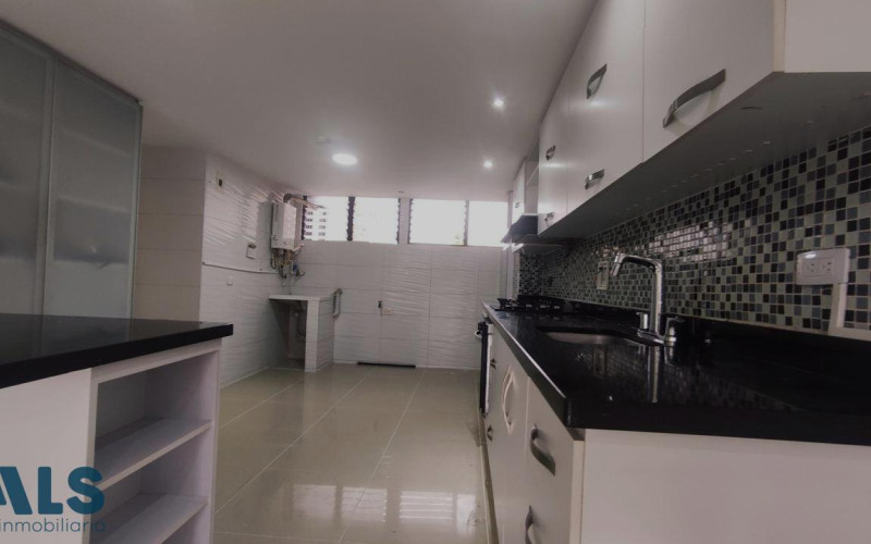 Apartamento en Medellín en Los Colores