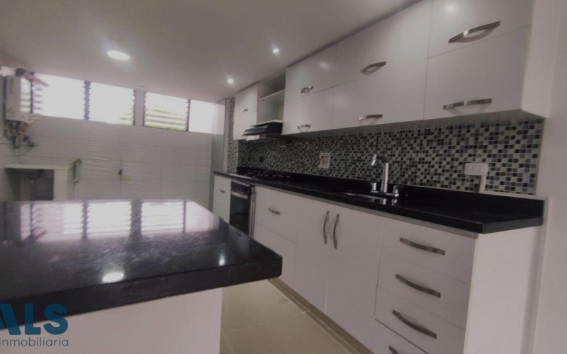 Apartamento en Medellín en Los Colores