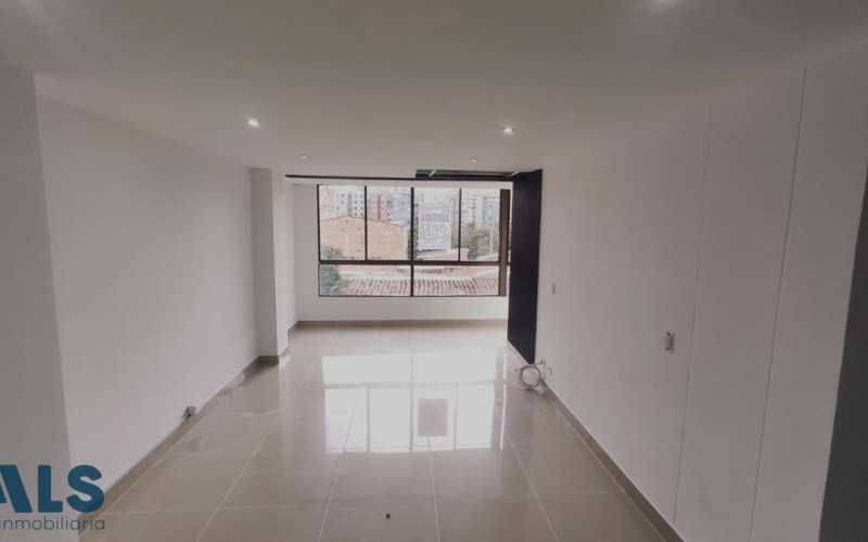 Apartamento en Medellín en Los Colores