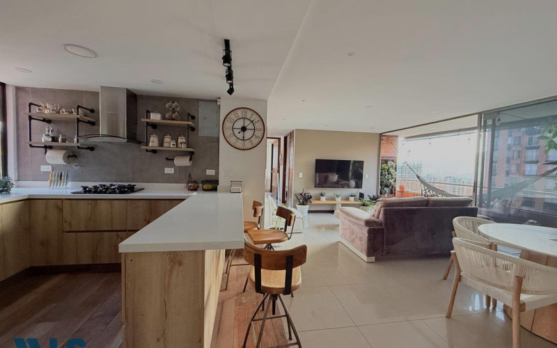 Apartamento en Medellín en Las Lomas Nº 2
