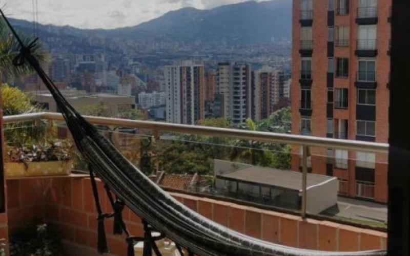 Apartamento en Medellín en Las Lomas Nº 2