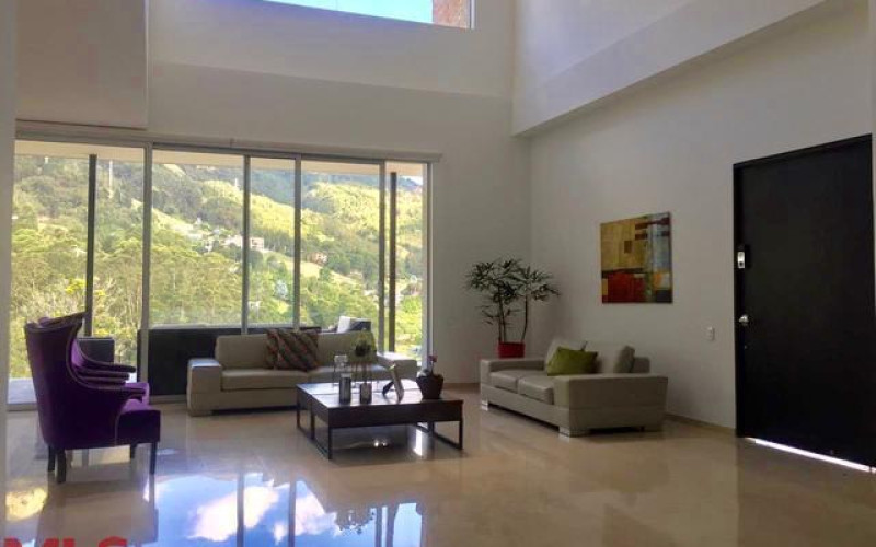 Casa en Medellín en Las Palmas