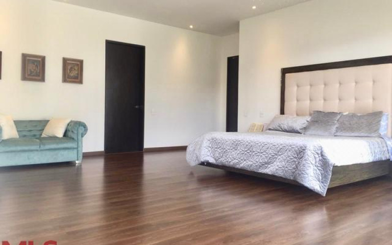 Casa en Medellín en Las Palmas