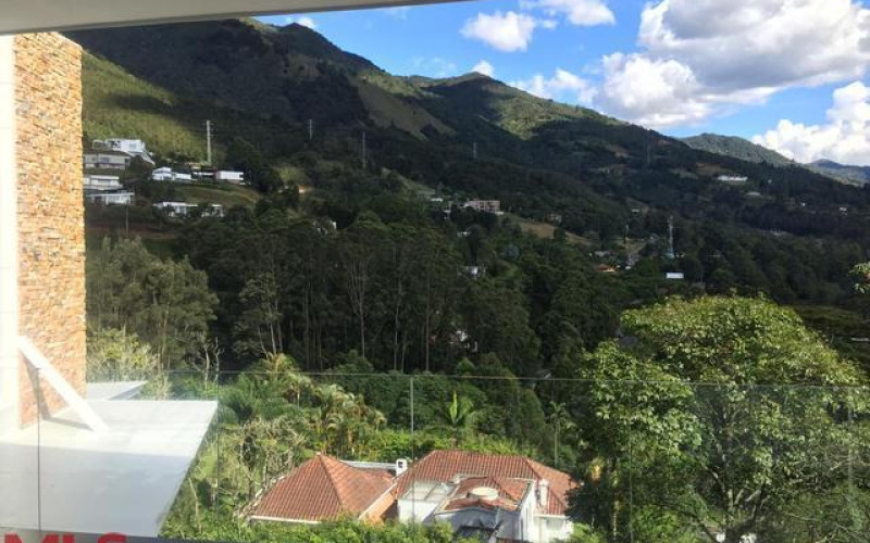 Casa en Medellín en Las Palmas