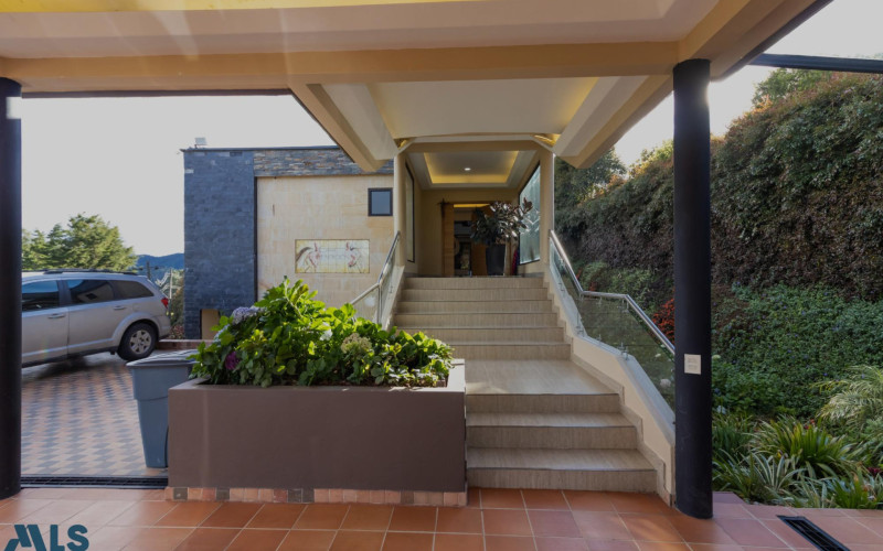 Casa en Envigado en Alto de las Palmas