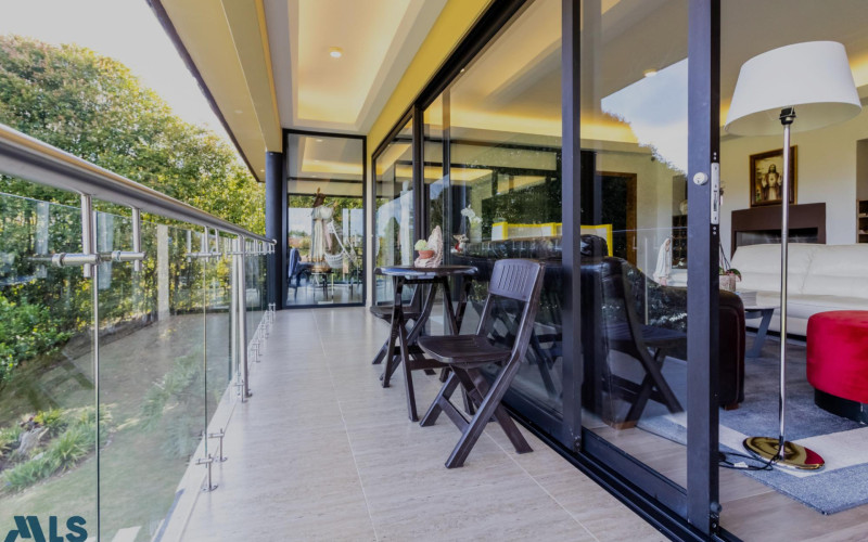 Casa en Envigado en Alto de las Palmas